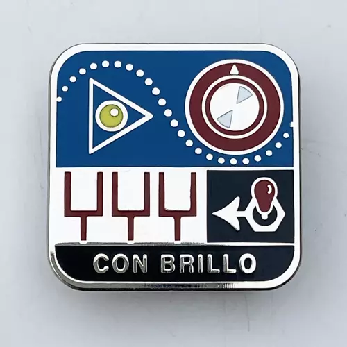 Con Brillo Enamel Badge