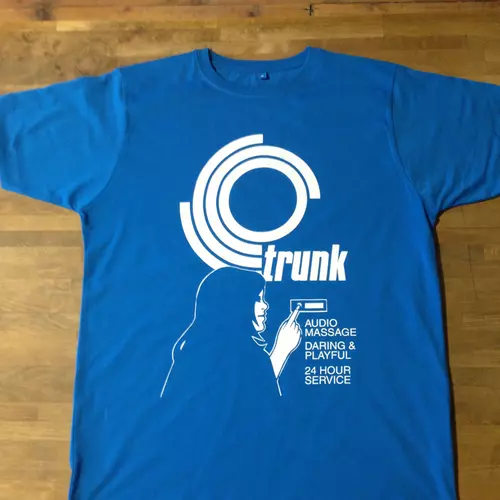 Trunk GIANT LOGO tee (Blue)