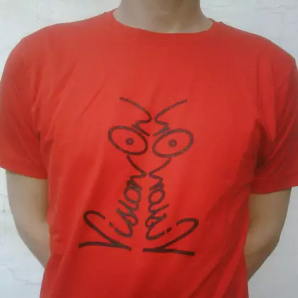 Vision On t-shirt red cover