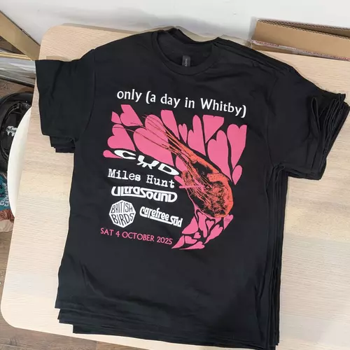 CUD AND FRIENDS IN WHITBY TEE