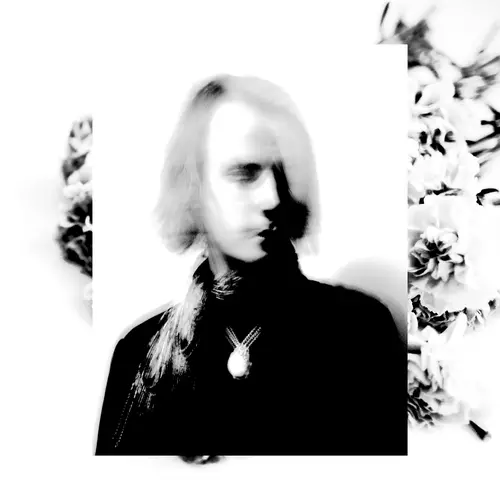 Derek Piotr - Avia