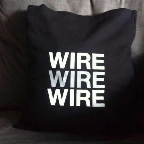 Wire - Wire - black cushion